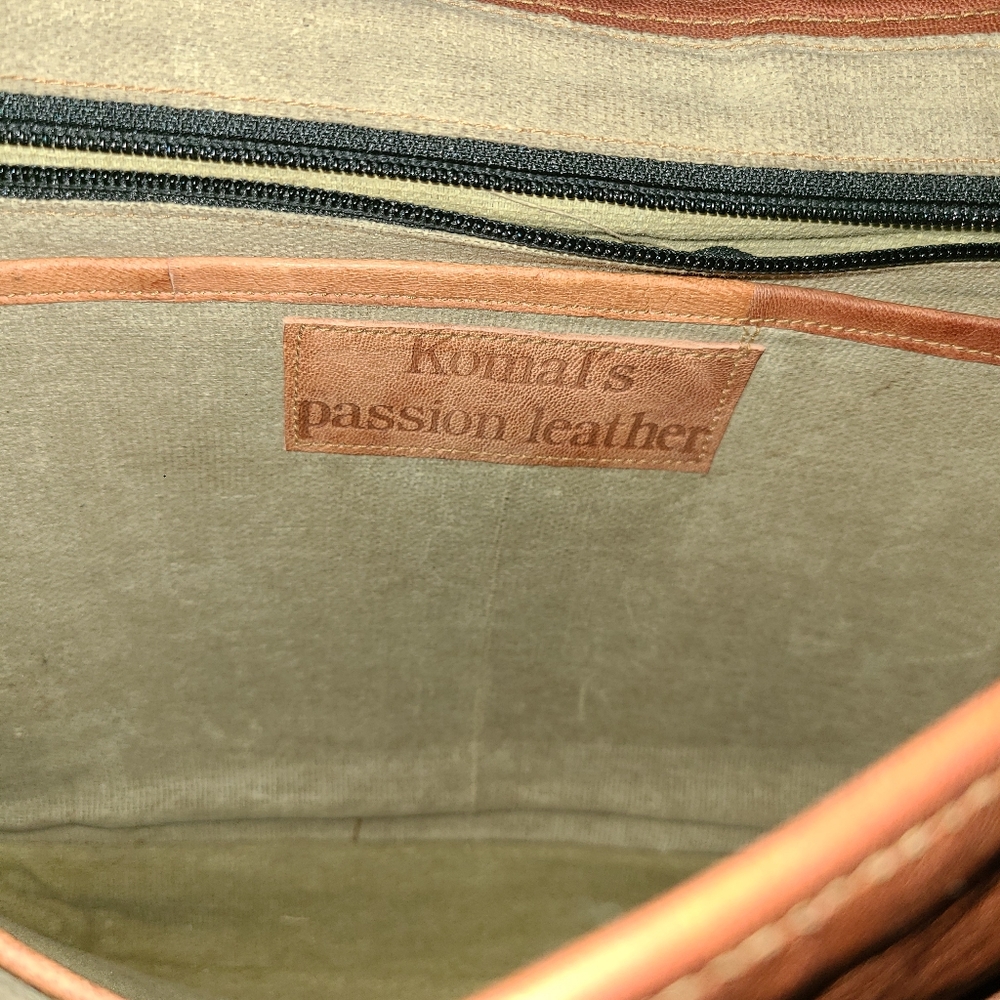 Komals passion leather purse. - Picture 5 of 7